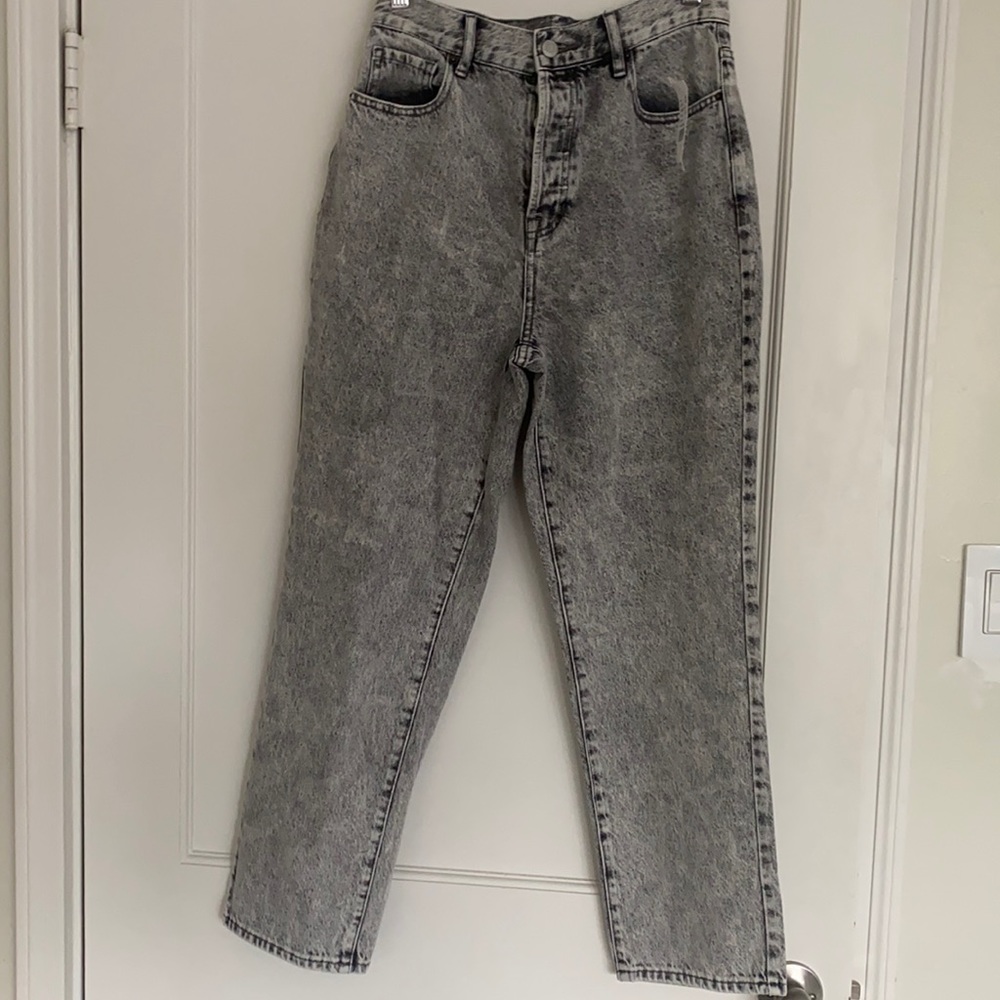 pacsun grey high rise straight leg jeans size 27. never worn with tags.
